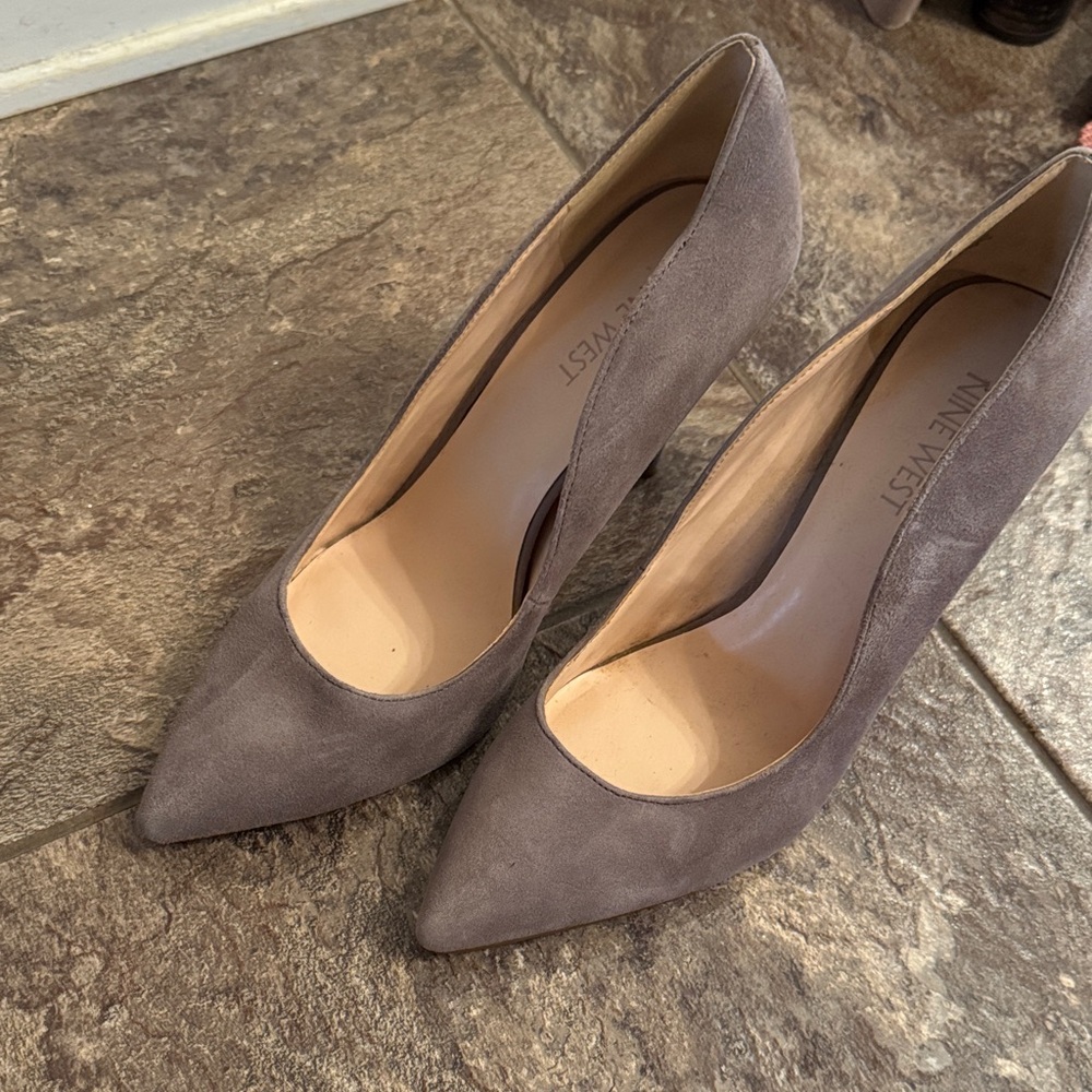 Nine West Women's gray Taupe Suede Heels